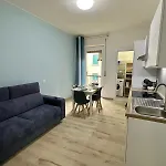 Lucania Azzurra Apartment, Elegante E Confortevole, Con Metro M3 Sotto Casa, Collegamento Diretto A Duomo Di E Stazione 아파트 밀라노