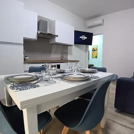 Apartmán Lucania Azzurra Apartment, Elegante E Confortevole, Con Metro M3 Sotto Casa, Collegamento Diretto A Duomo Di E Stazione *