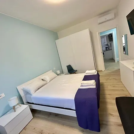 Lucania Azzurra Apartment, Elegante E Confortevole, Con Metro M3 Sotto Casa, Collegamento Diretto A Duomo Di E Stazione Milano