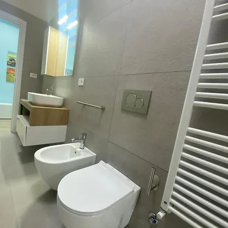 Lucania Azzurra Apartment, Elegante E Confortevole, Con Metro M3 Sotto Casa, Collegamento Diretto A Duomo Di E Stazione Apartmán Milán