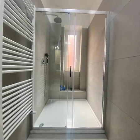 Lucania Azzurra Apartment, Elegante E Confortevole, Con Metro M3 Sotto Casa, Collegamento Diretto A Duomo Di E Stazione Milán