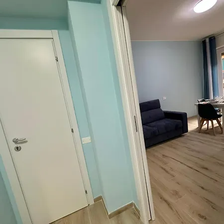 Lucania Azzurra Apartment, Elegante E Confortevole, Con Metro M3 Sotto Casa, Collegamento Diretto A Duomo Di E Stazione Lejlighed *