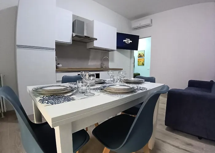 Apartmán Lucania Azzurra Apartment, Elegante E Confortevole, Con Metro M3 Sotto Casa, Collegamento Diretto A Duomo Di E Stazione *