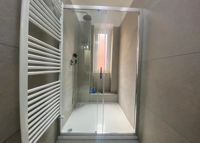 Lucania Azzurra Apartment, Elegante E Confortevole, Con Metro M3 Sotto Casa, Collegamento Diretto A Duomo Di E Stazione Milán